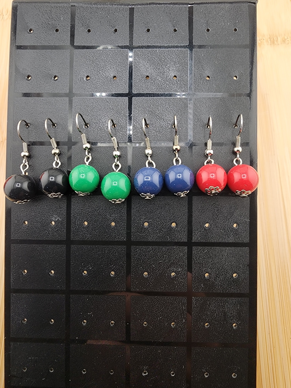 Lot Of 4 Pair Round Acrylic Bead Drop Earrings — Black, Green, Blue, Red 0654